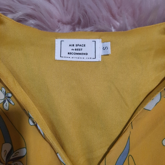 Air space mustard floral romper size small - Picture 2 of 4